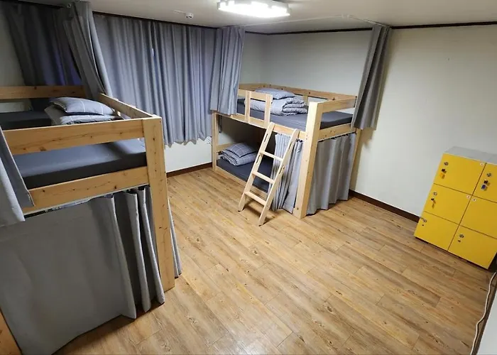 Hostel Able Hongdae *