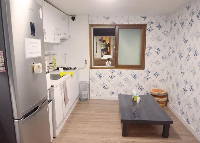 Hostel Able Hongdae *